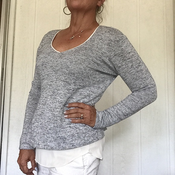 WHITE HOUSE BLACK MARKET LAYERED TOP SMALL - Picture 4 of 16